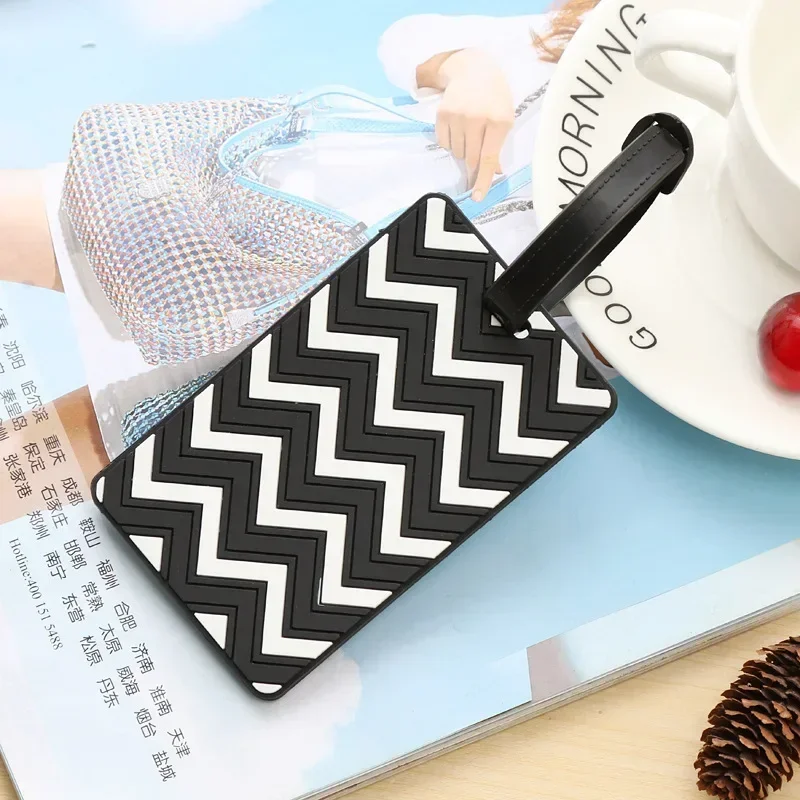 Geometric Luggage Tags for Wom - Men Accessories Name recension och pris
